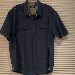 Men's Short Sleeve Casual Button-Down Shirt — Navy Blue